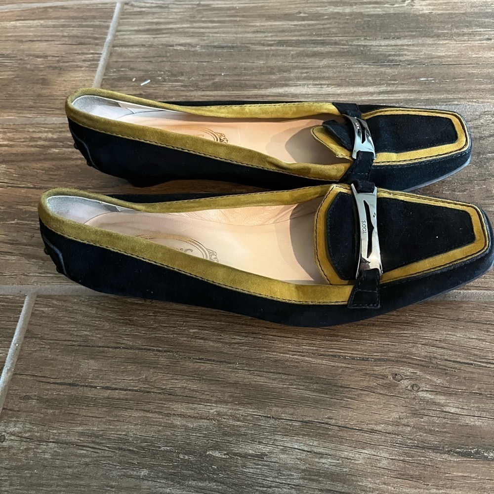 Tod’s Black and Yellow Women's Loafers - Picture 6 of 8
